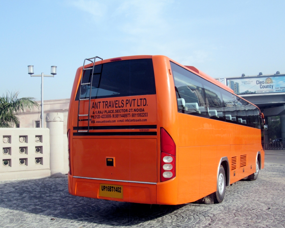 Bus Hire in Noida for Local & Outstation
