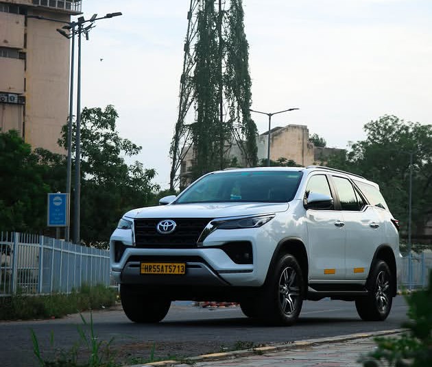 Toyota Fortuner Hire in Delhi NCR
